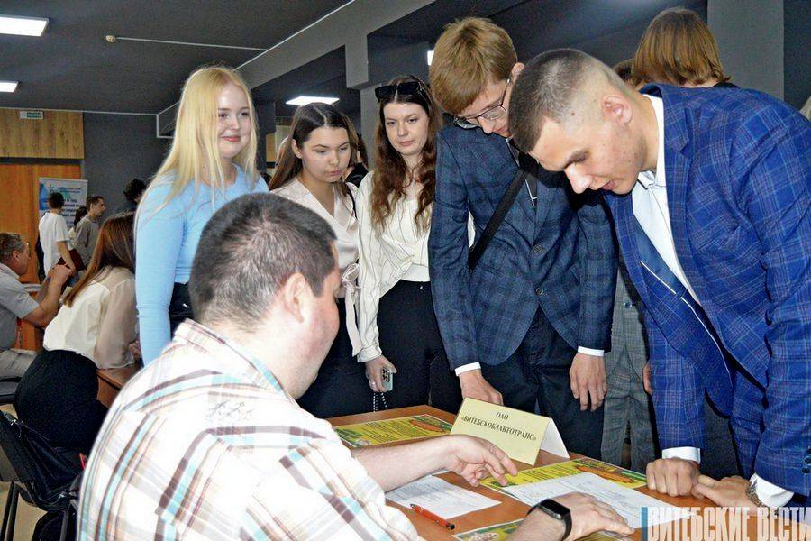 Витебские заказчики кадров пришли к студентам: как в ВГТУ прошла ярмарка вакансий